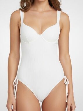 Wolf & Whistle Ribbed White One-Piece Cinched Sides Underwire One Piece Swimsuit